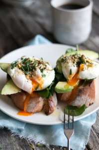 The Luminous Kitchen ~ How To Make Poached Eggs