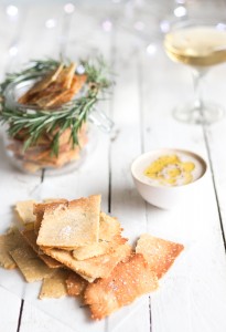 Rosemary and Sea Salt Crackers // The Luminous Kitchen