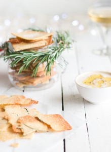 Rosemary and Sea Salt Grain Free Crackers // The Luminous Kitchen